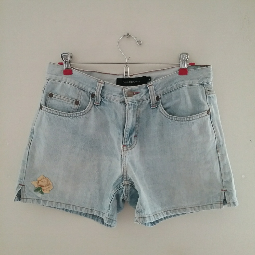 Embroidered Calvin Klein shorts size 6